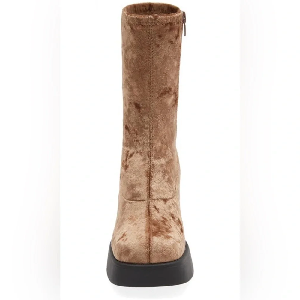 STEVE MADDEN KLAYTON BOOT IN MUSHROOM VELVET PLATFORM 9.5 MEDIUM NEW